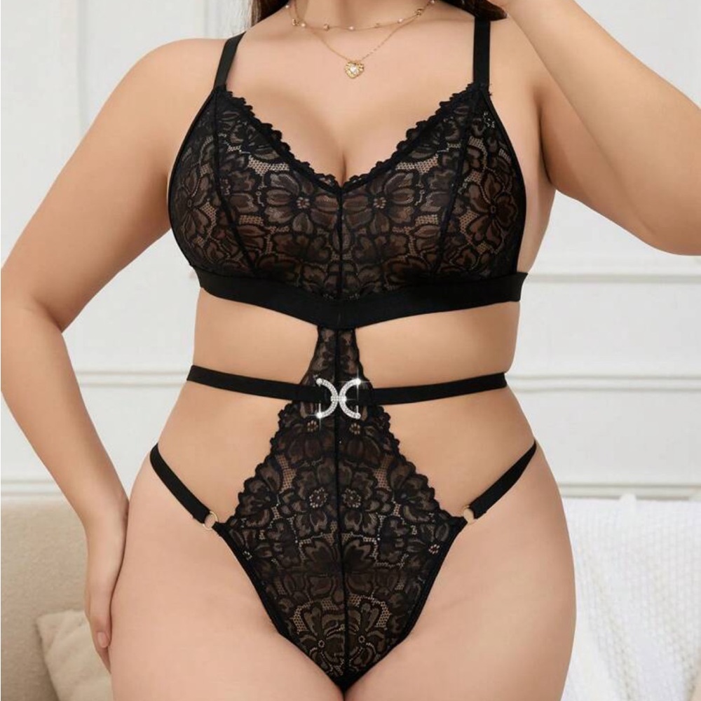 Plus Floral Lace Cut Out Teddy Bodysuit crystals 1x